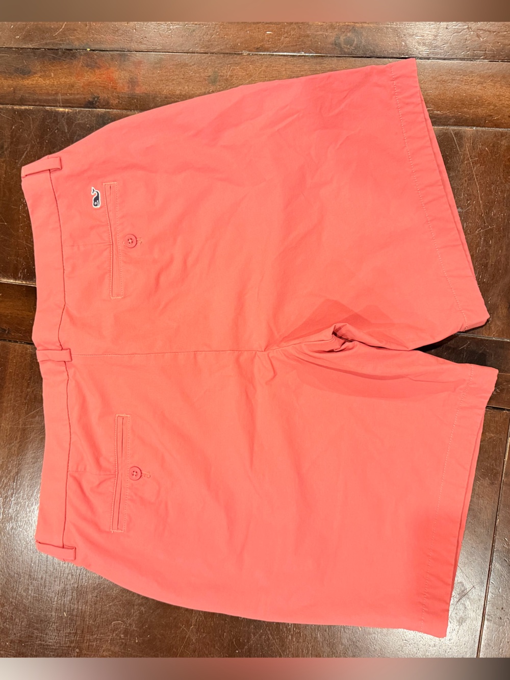 Vineyard Vines Two Pack Men’s 8” Performance Shorts in Light Gray & Coral - Picture 3 of 7